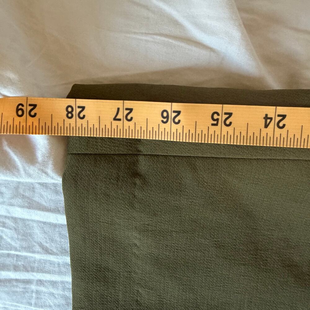 *NWT Aritzia The Effortless Pants Crepette Olive Green Size 6 Short Wide Leg - Picture 10 of 10